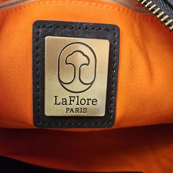Laflore NWT wristlet - Picture 10 of 11